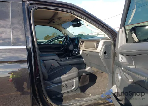 2022 Ford Expedition Max Xlt z USA, uszkodzony, nr VIN 1FMJK1HT7NEA46370